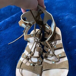 Stylish Tan Gladiator Sandals